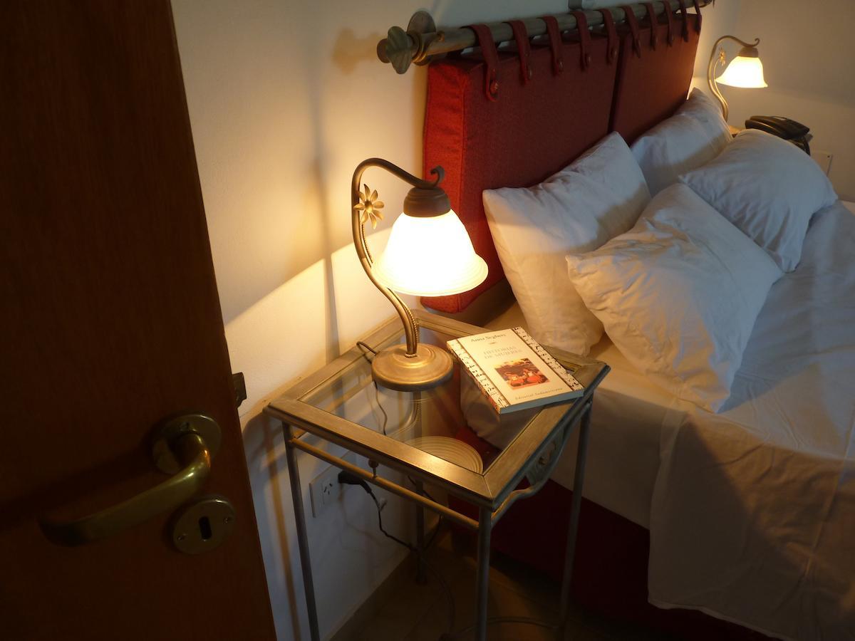 Hotel Quelu Leufu Río Colorado Oda fotoğraf